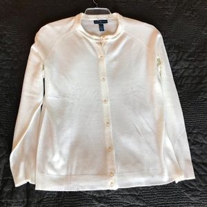 Perfect for Fall🍁🍁NWT Karen Scott White Cardigan